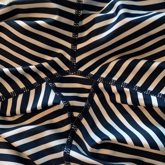 Debits Athletics capri leggings - Picture 4 of 4